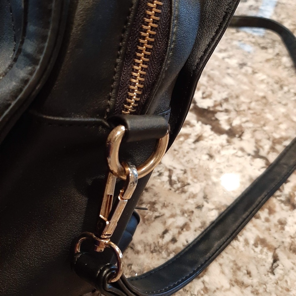 BCBG purse - Picture 5 of 5